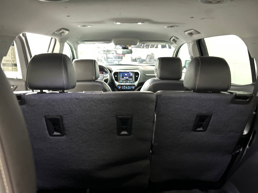 Used 2023 White GMC SLT image 27