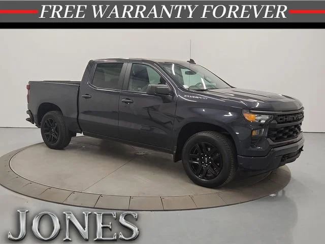 2023 Chevrolet Silverado 1500 Custom Crew Cab Short Box's photo