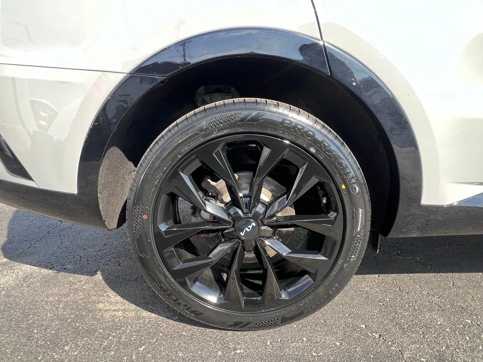 Used 2023 Wolf Gray Kia SX image 21
