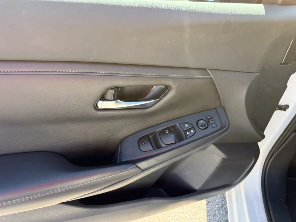 Used 2023 White Nissan SV image 5