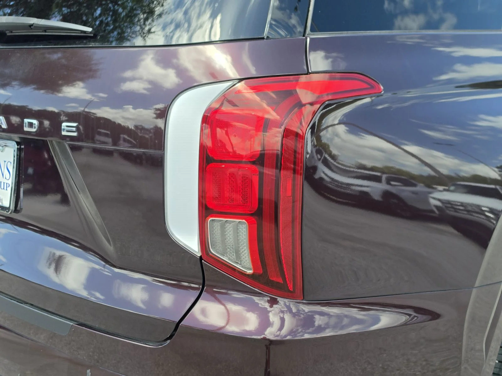 Used 2020 Red Hyundai Limited image 40