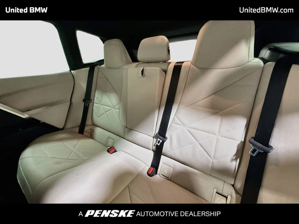 Certified Used 2024 Alpine White BMW xDrive50 image 20