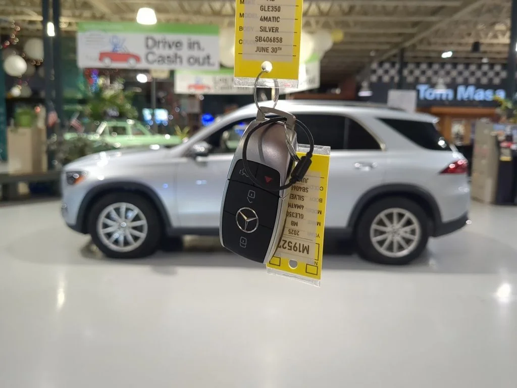 Used 2025 Silver Mercedes-Benz GLE 350 image 4