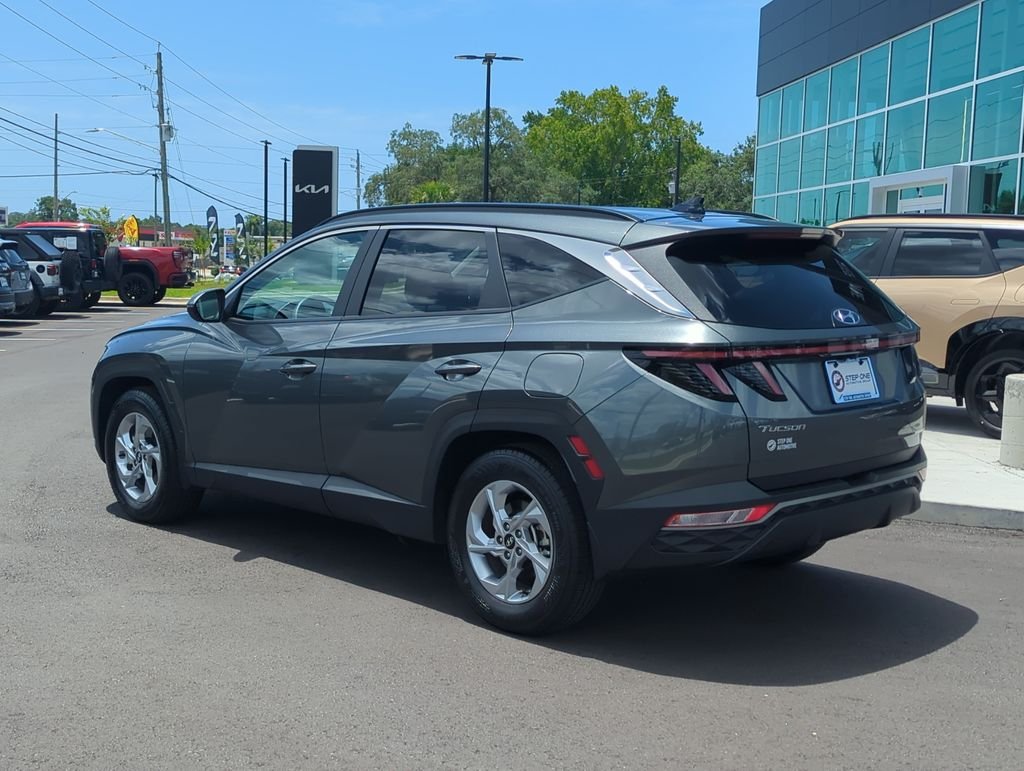 Used 2022 Gray Hyundai SEL image 5
