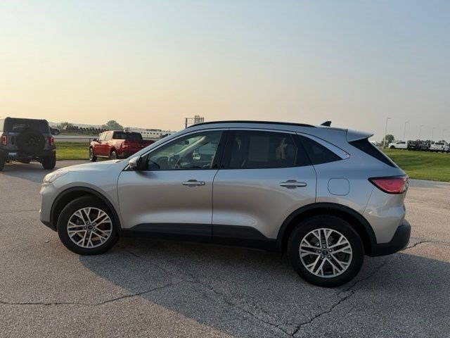 Used 2022 Silver Metallic Ford SEL image 8