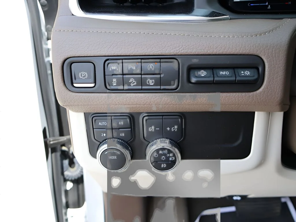 Used 2023 White Frost Tricoat GMC Denali image 36