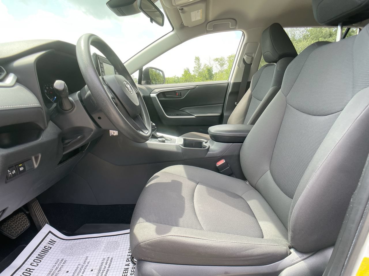 Used 2022 White Toyota Hybrid LE image 11
