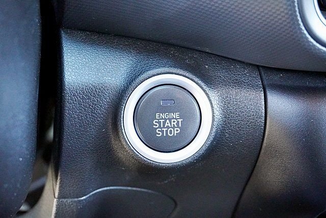 Used 2023 Silver Hyundai SEL image 28