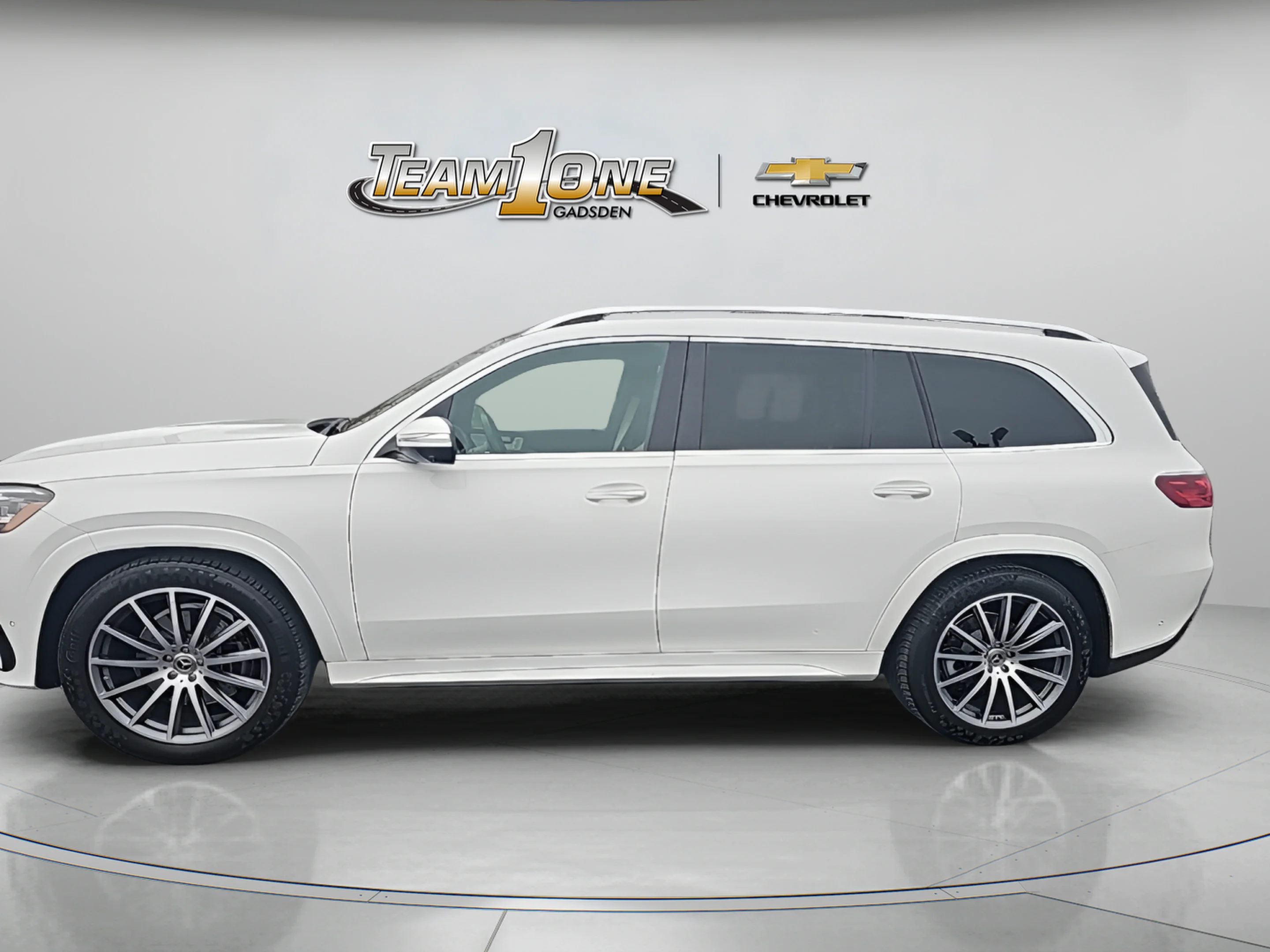 Used 2024 White Mercedes-Benz 4MATIC® image 4