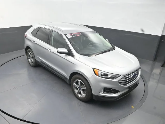 Used 2019 Silver Ford SEL image 12