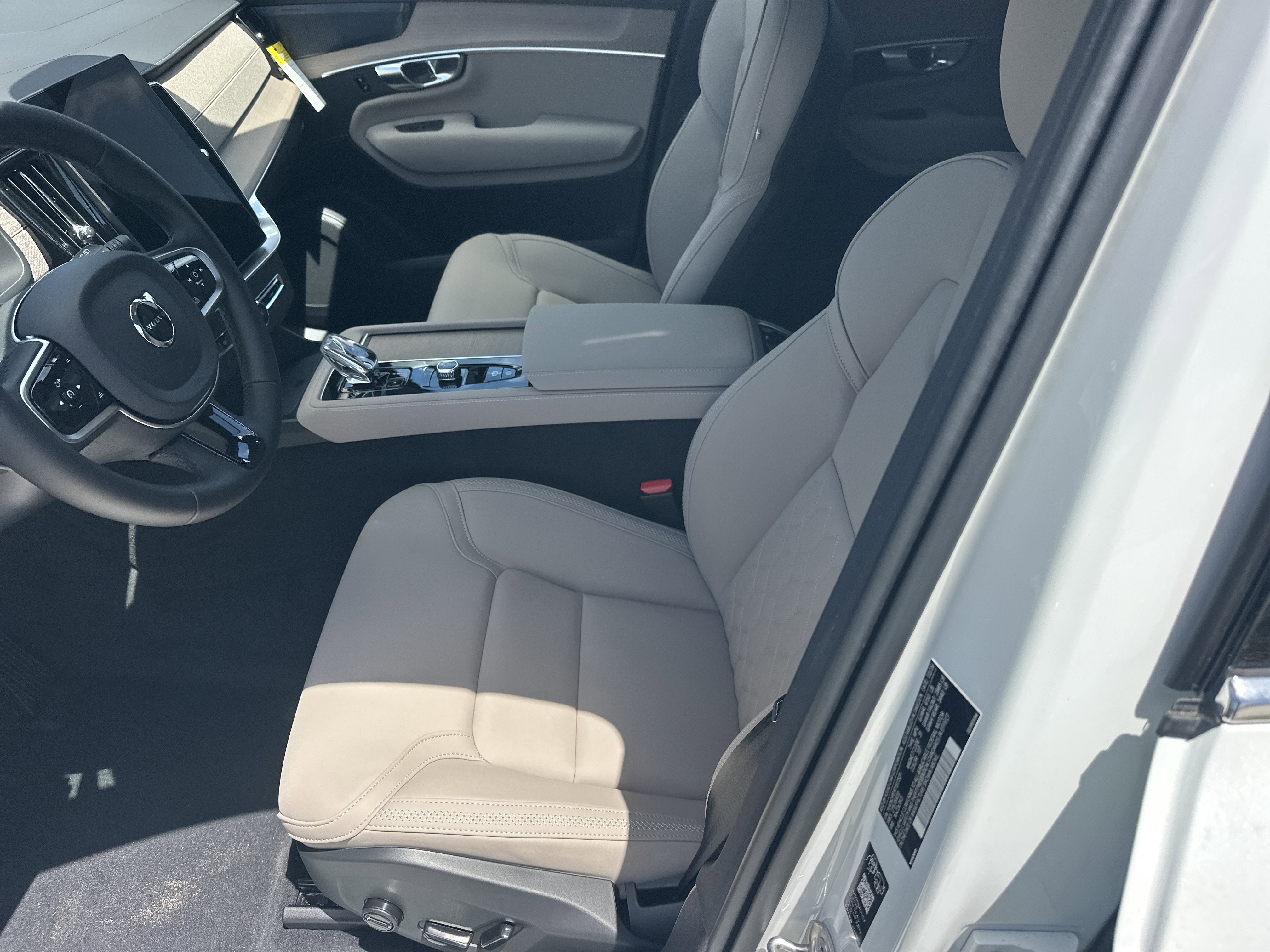 New 2026 Crystal White Volvo Plus image 15