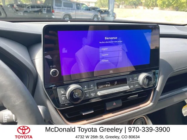 Used 2025  Toyota MAX Platinum image 16
