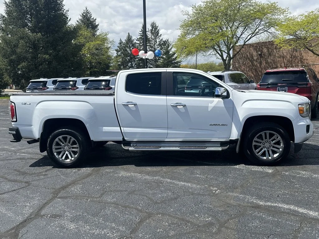 Used 2020 White GMC SLT image 9