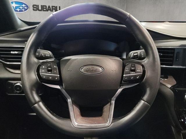 Used 2022 Red Metallic Ford Platinum image 27