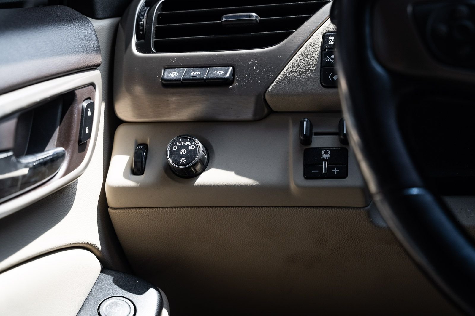 Certified Used 2017 Silver GMC Denali image 28