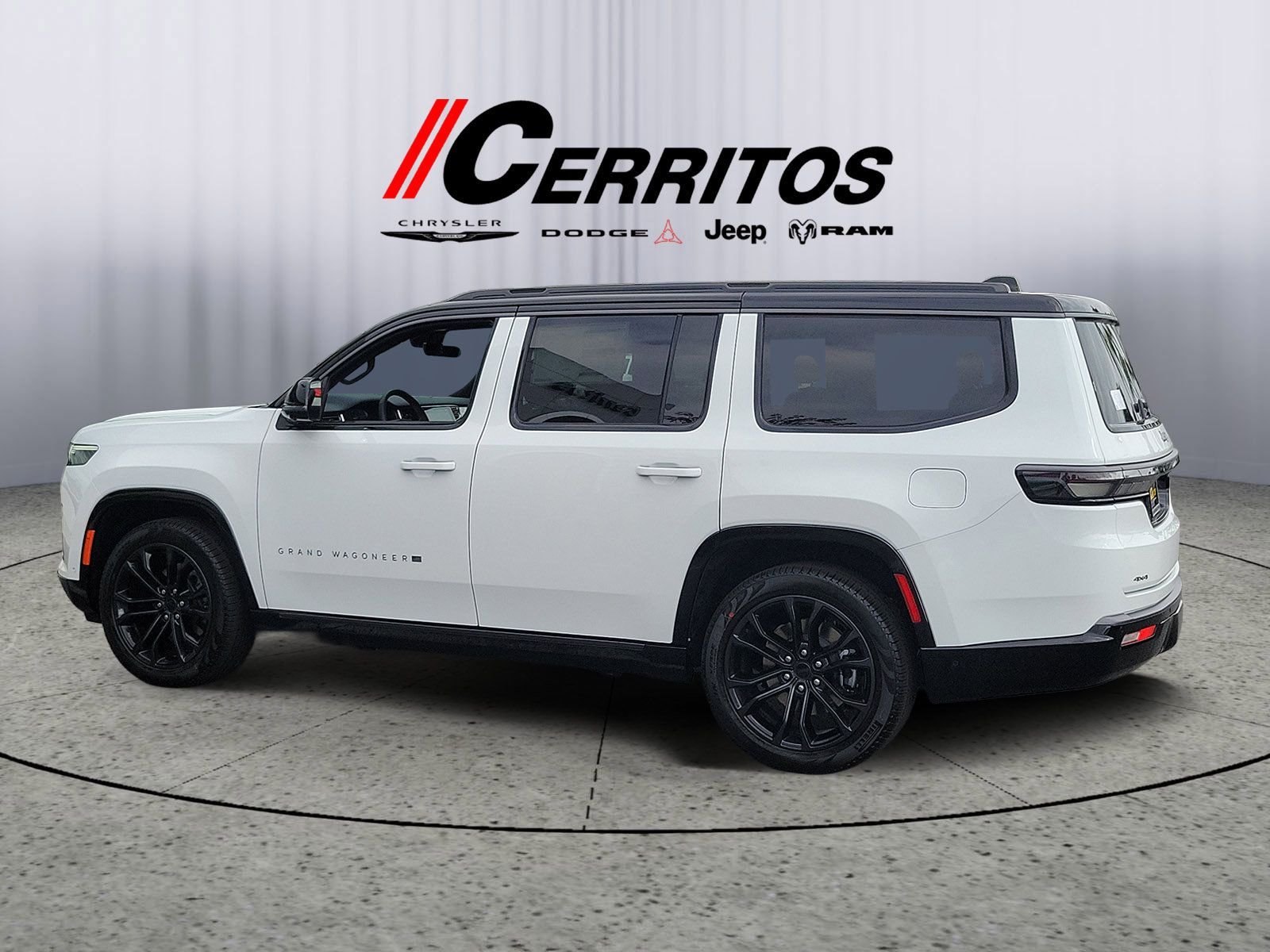 New 2026 Bright White Clear-Coat Exterior Paint Jeep Summit Reserve image 3