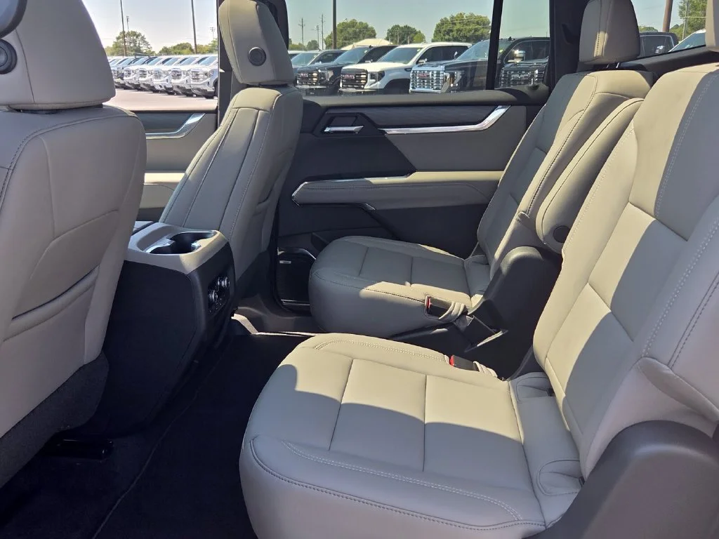 2026 GMC Acadia Elevation - Photo 30