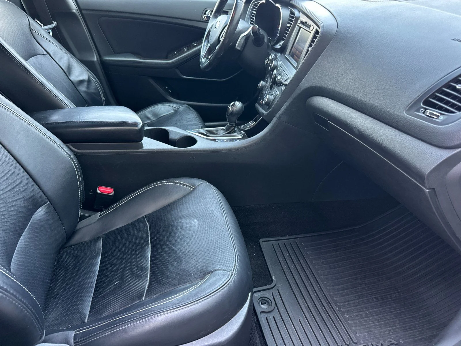 Used 2013 Ebony Black Kia SX image 14