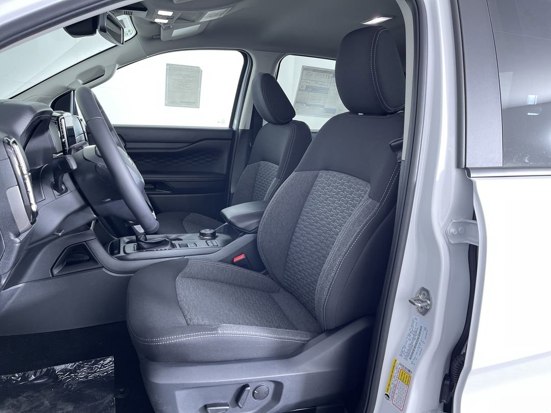 New 2026 Oxford White Ford XLT image 15