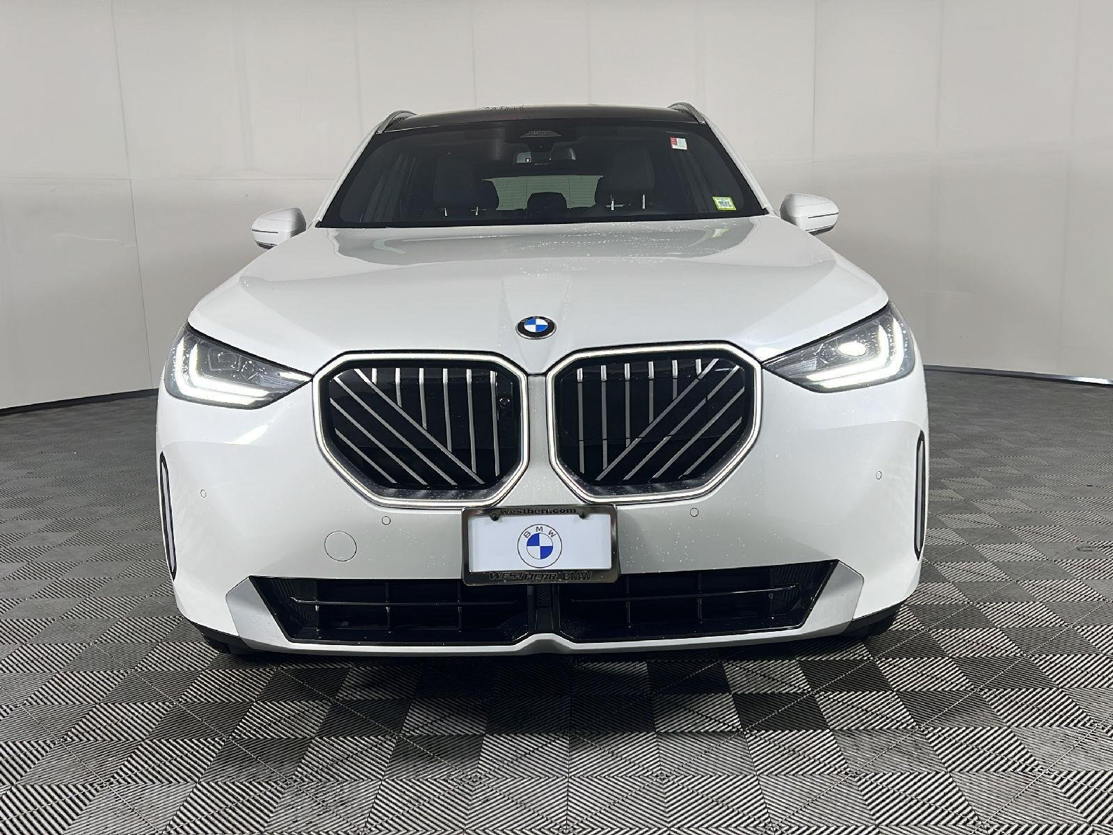 New 2026 Mineral White Metallic BMW 30 xDrive image 7