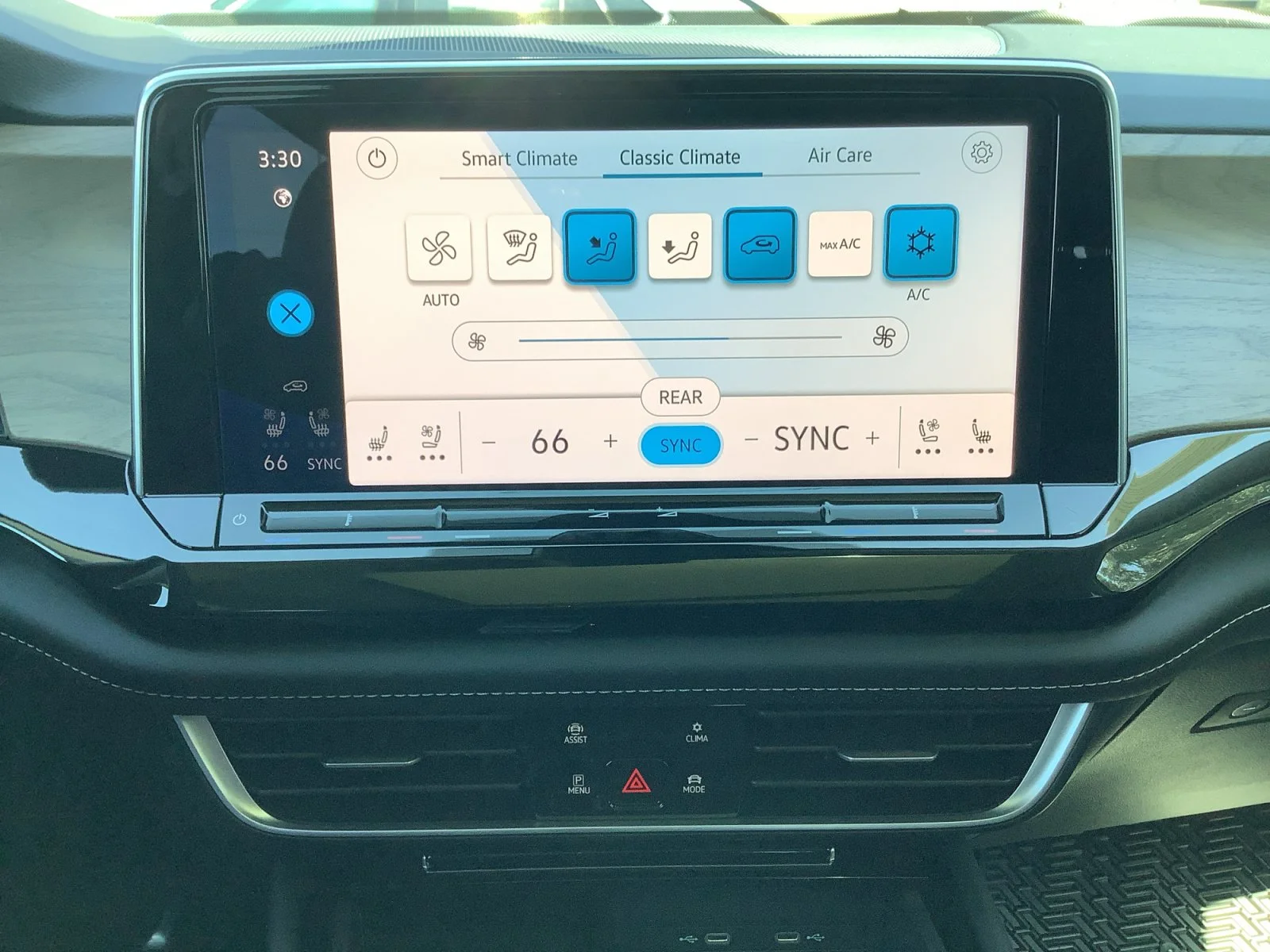 New 2026 DEEP BLACK Volkswagen 2.0T SE w/Technology image 19