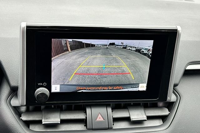 Used 2025 Silver Toyota XLE image 24