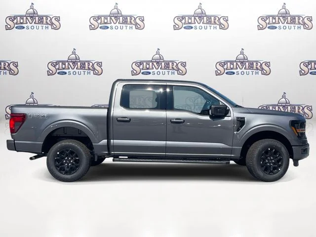 New 2026 Gray Ford XLT image 2