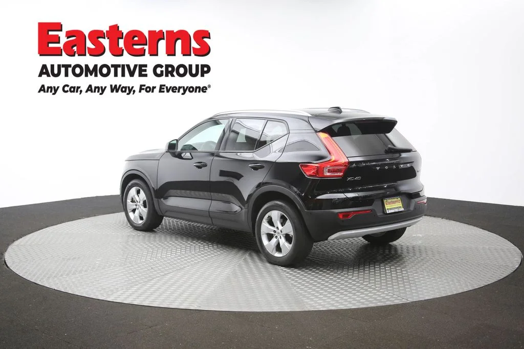 Used 2019 Black Volvo Momentum image 62