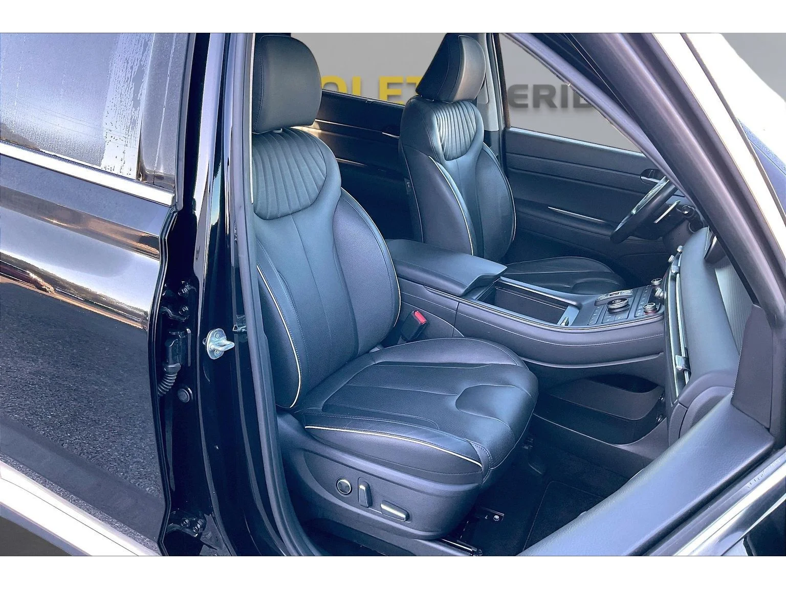 Used 2024 Black Hyundai Limited image 6