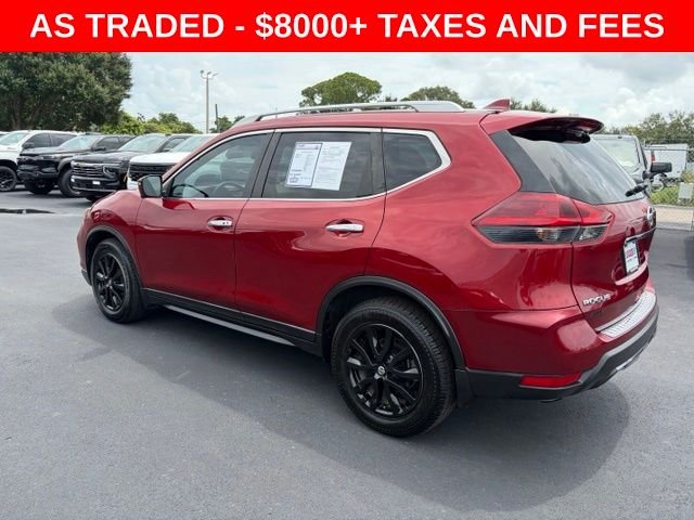 Used 2018 Red Nissan SV image 4