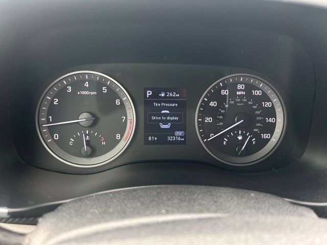 Used 2021 Gray Hyundai Value image 9
