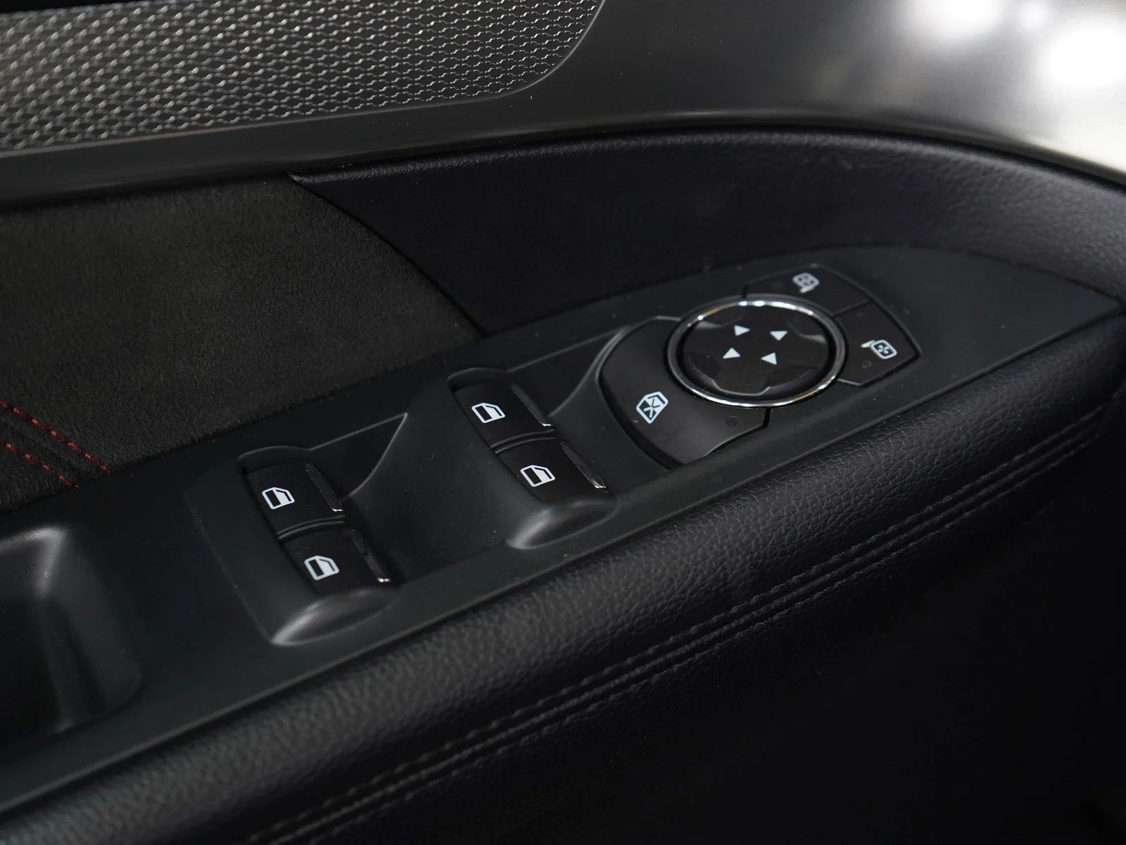 Used 2018 Magnetic Metallic Ford XLT image 24