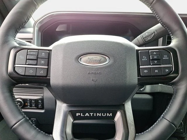 2026 Ford F-350 Super Duty Platinum - Photo 11