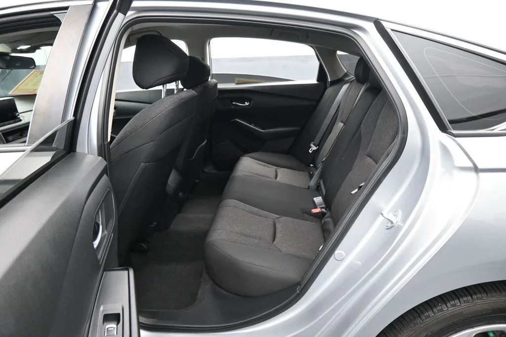Used 2024 Silver Honda LX image 29