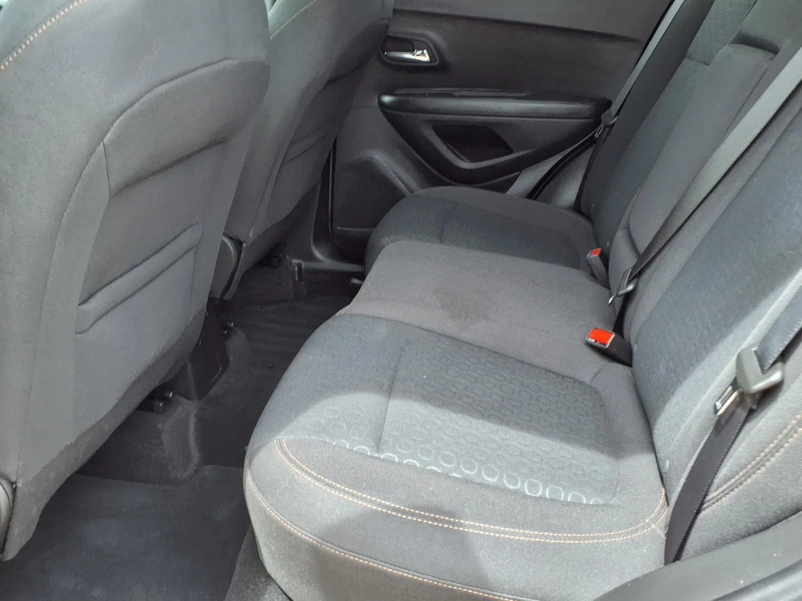 Used 2022 White Chevrolet LS image 18