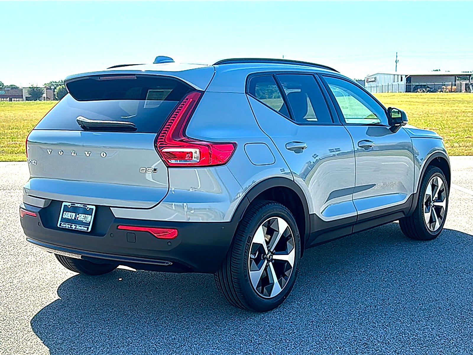 New 2026 Vapour Grey Volvo Plus image 8