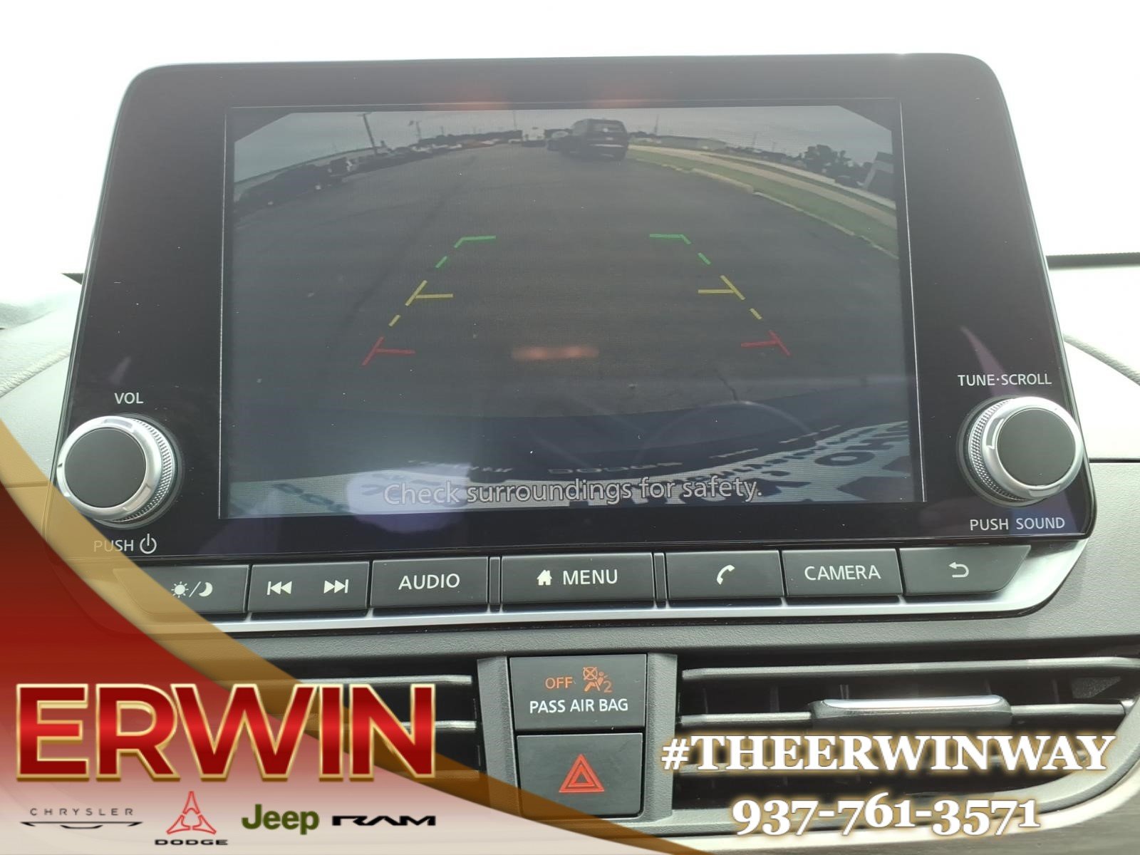Used 2025 Black Nissan 2.5 SV image 21