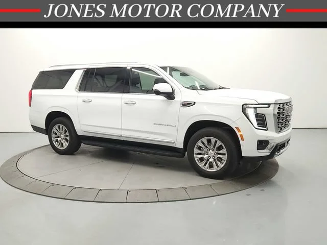 Used 2025 Summit White GMC Denali image 1