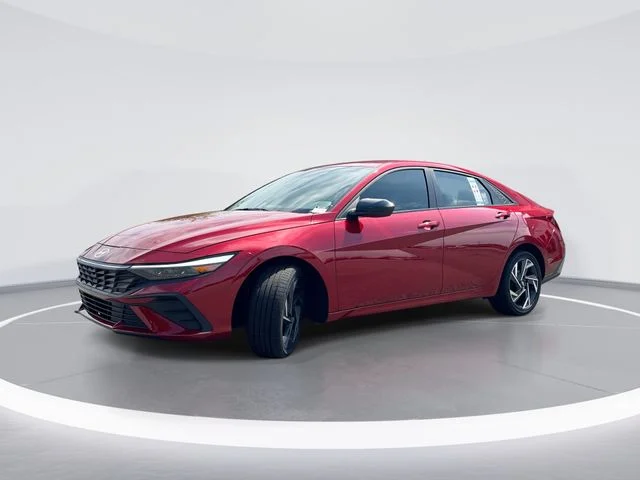 Used 2025 Red Hyundai SEL Sport image 1
