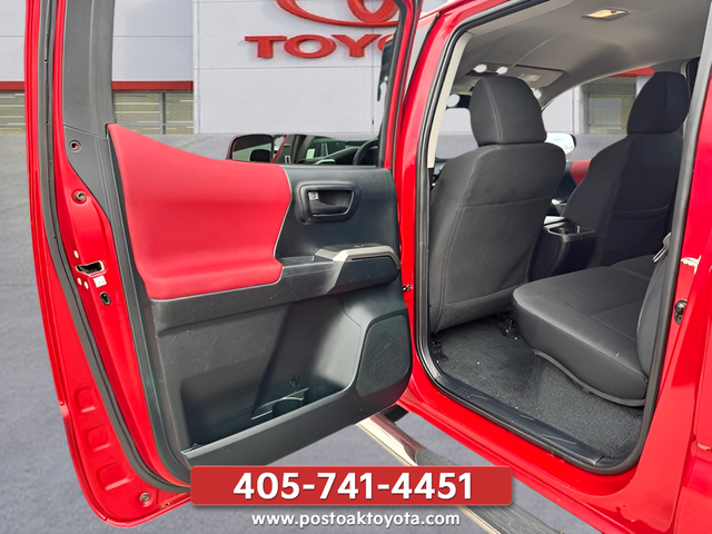 Used 2016 Red Toyota SR5 image 18