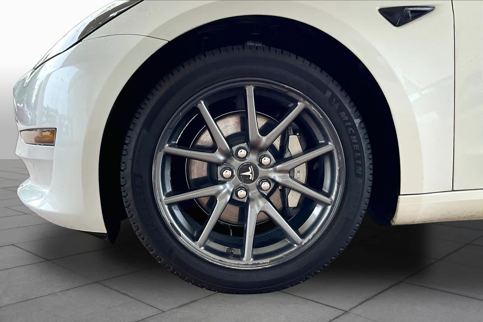 Used 2023 Pearl White Multi-Coat Tesla  image 8