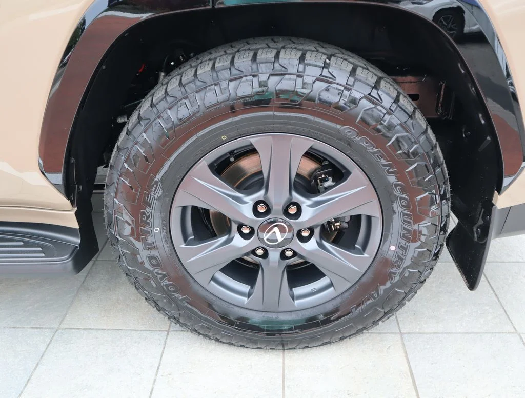 Used 2026  Lexus 700h Overtrail image 10