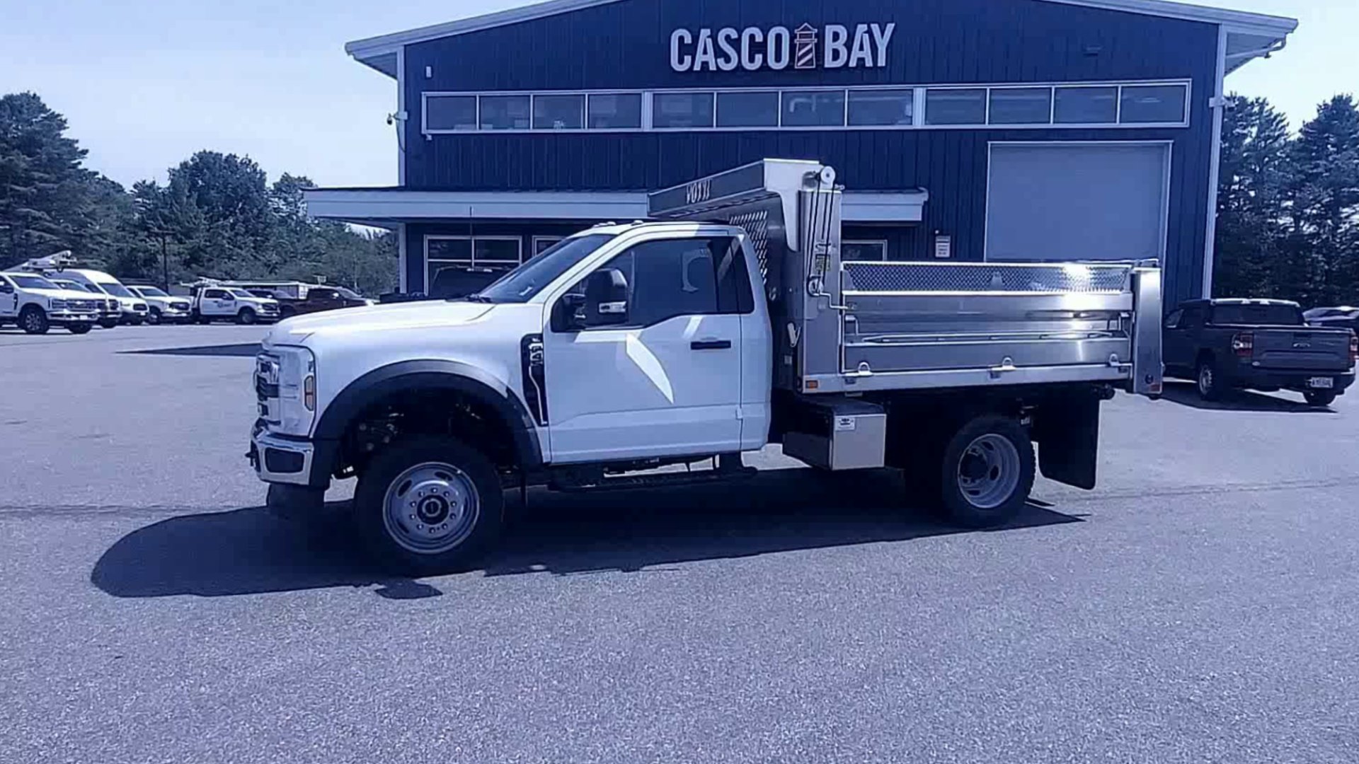 New 2026 Oxford White Ford F-450® XL image 17