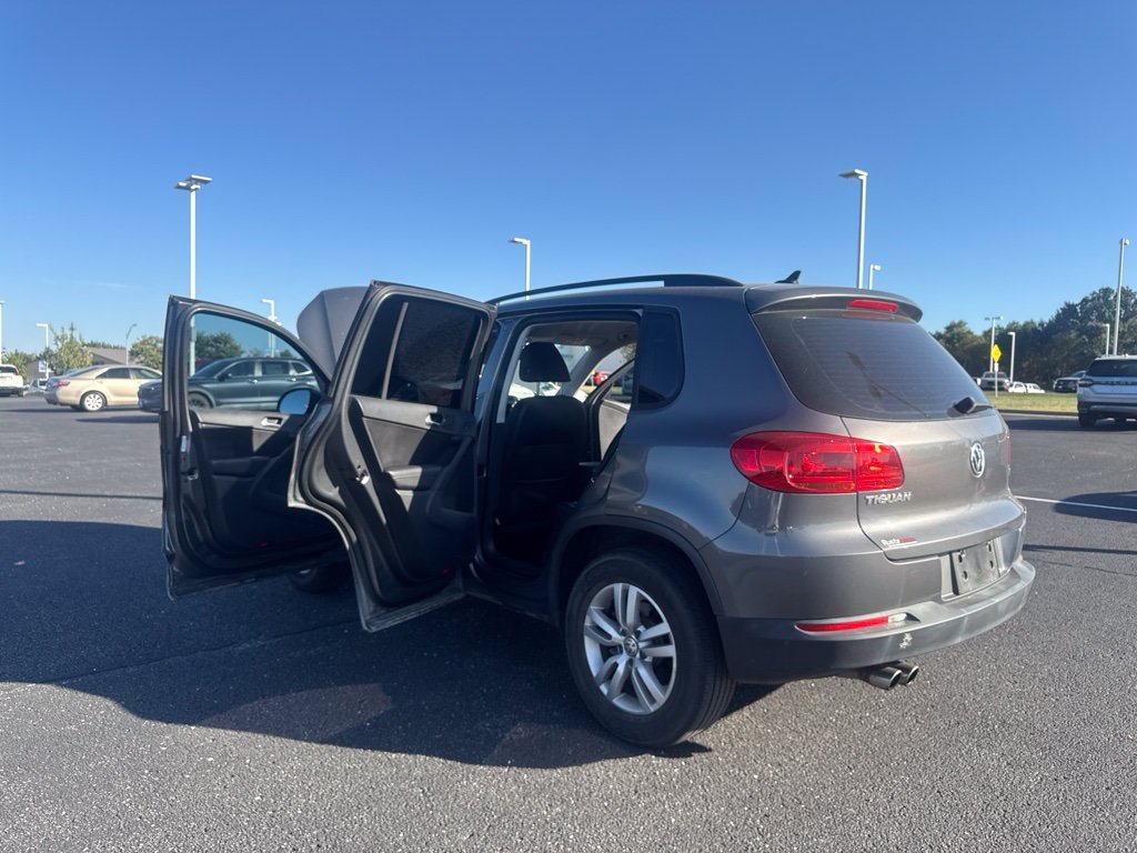 Used 2017 Gray Volkswagen 2.0T S image 19