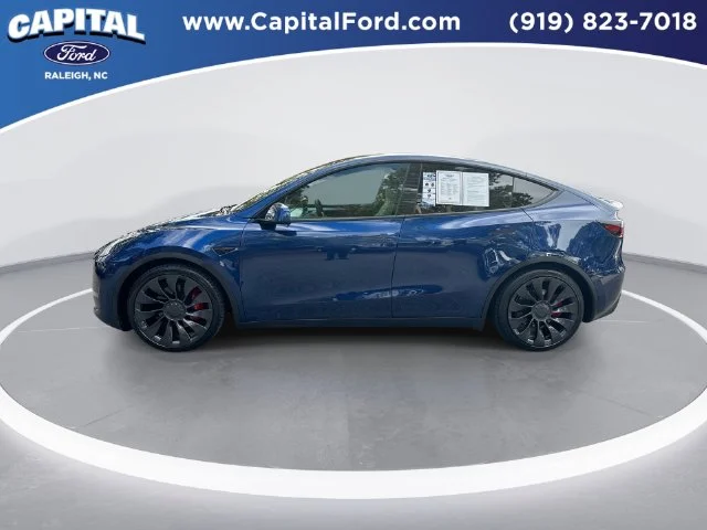 Used 2023  Tesla Performance image 5