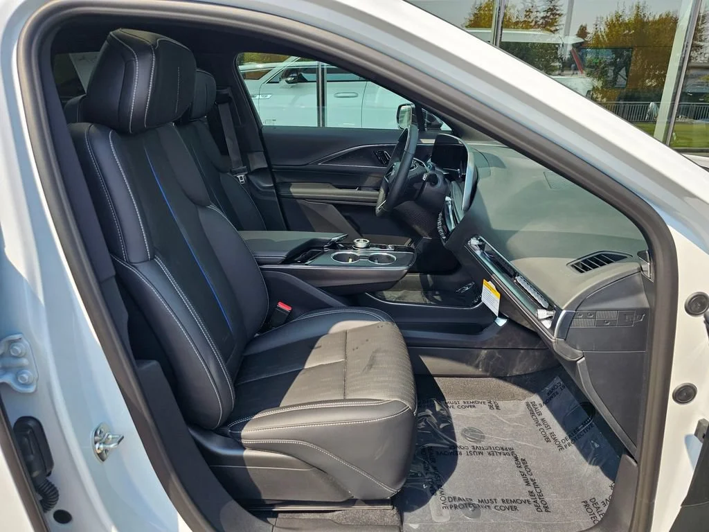 New 2026 Vibrant White Tricoat Cadillac Luxury image 11