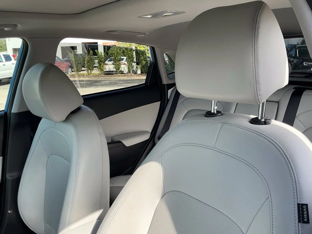 Used 2022 Blue Hyundai Limited image 19