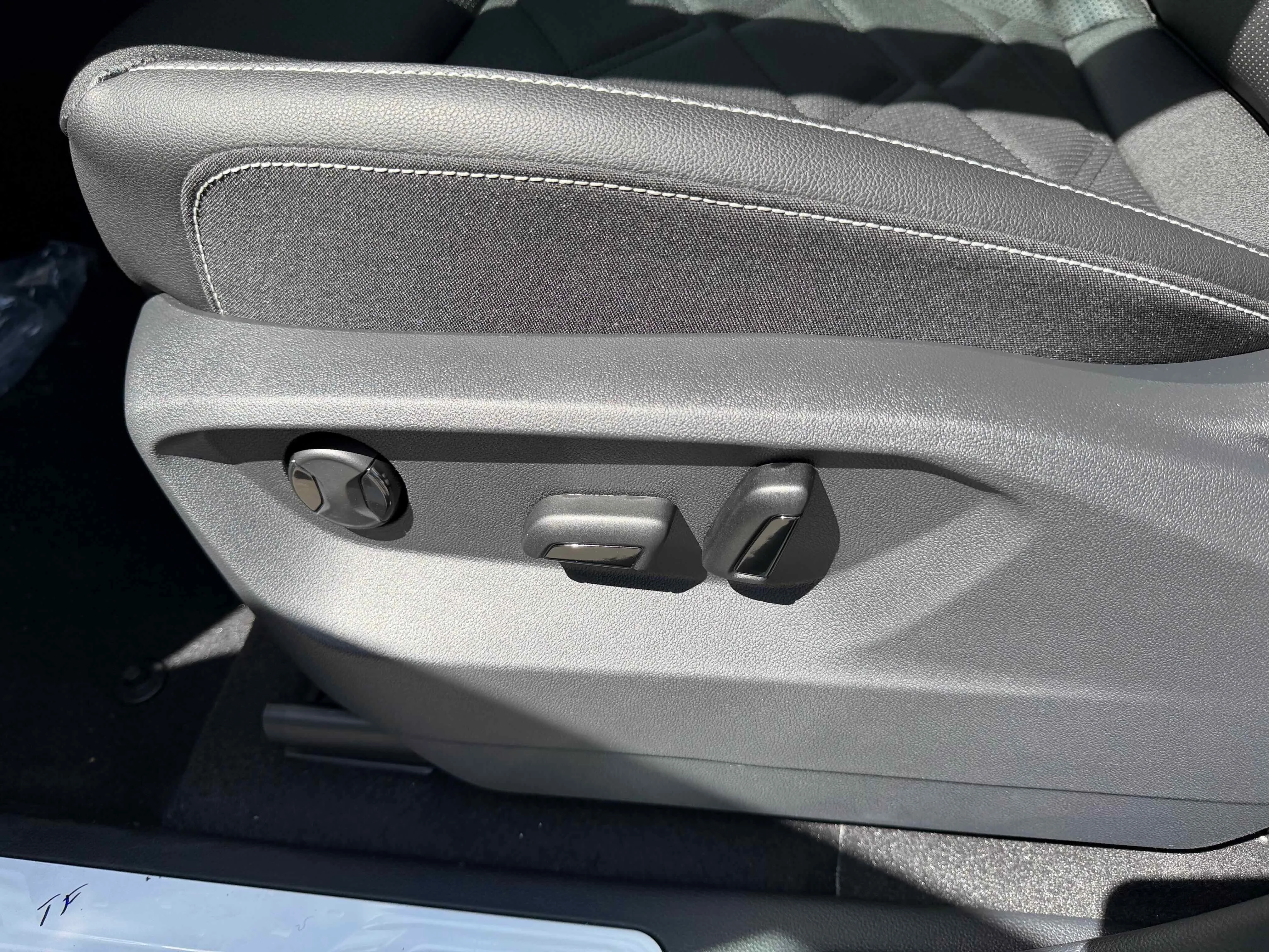 New 2026 Opal Volkswagen 2.0T SE w/Technology image 14