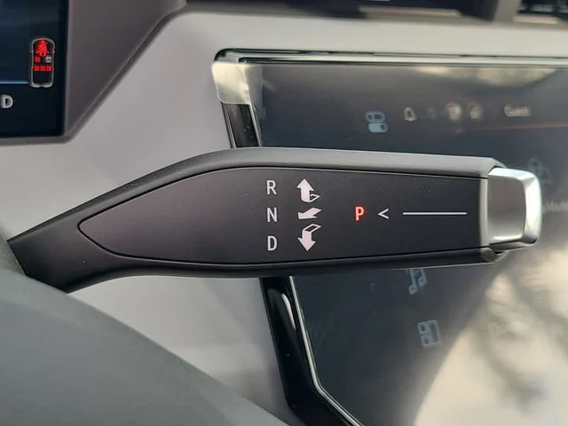 New 2027 Mosaic Black Metallic Chevrolet LT image 28