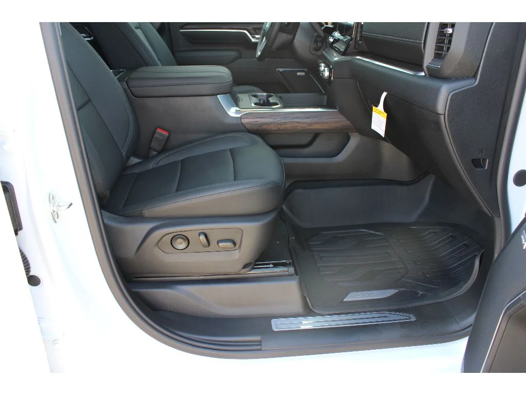 New 2026 WHITE GMC SLT image 9